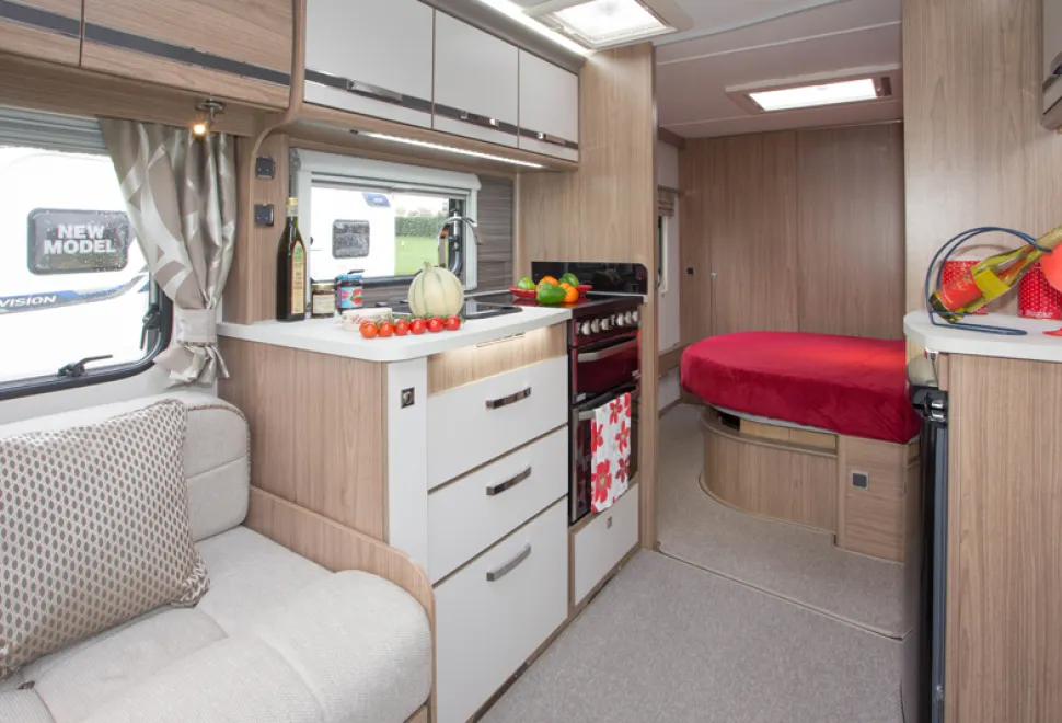 web-1-The-foot-section-of-the-bed-base-is-11cm-higher-than-the-curving-wooden-surround-of-the-bed-box2-55319