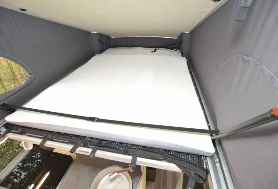 Nugget-roof-bed-56611
