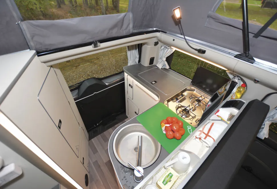 Nugget-rear-kitchen-31434