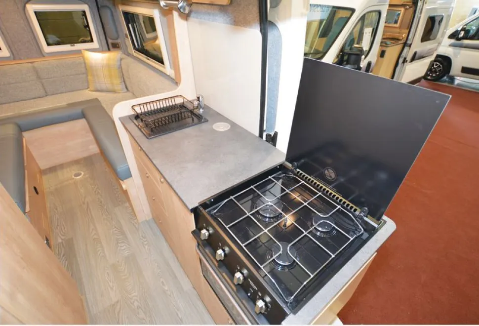 Consort-Oslo-S2-kitchen-05106