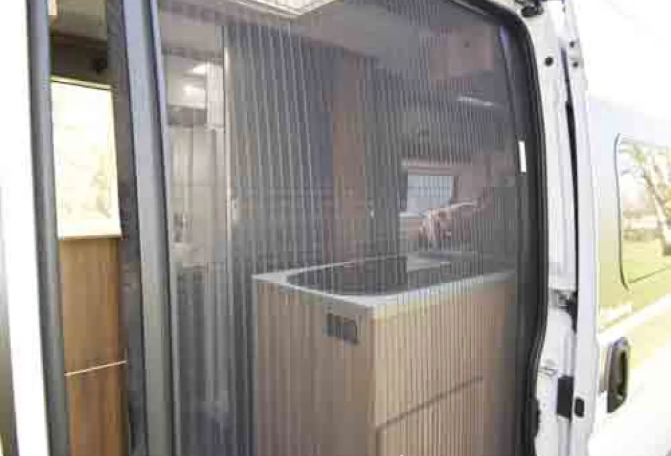 Danbury-Avenir-door-18024