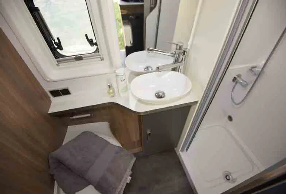 Danbury-Avenir-washroom-38045
