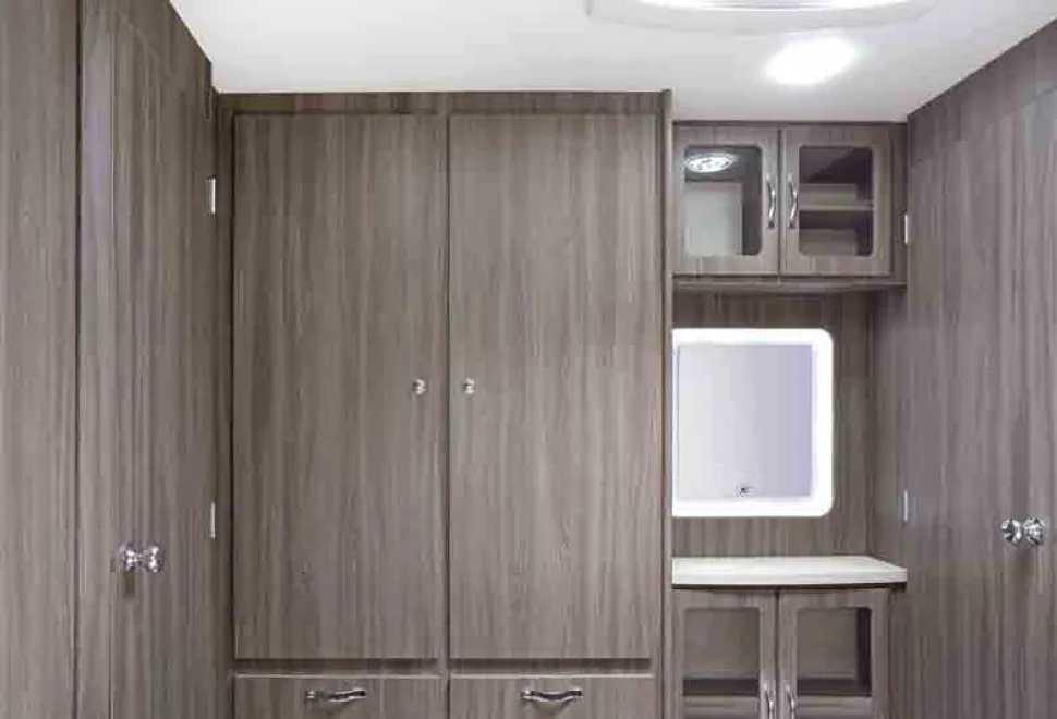 Corinium-FB-Wardrobe-41632