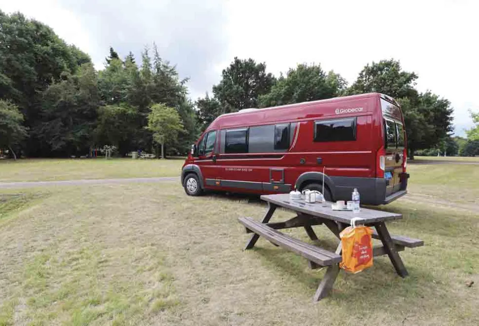 Globestar-side-external-46100