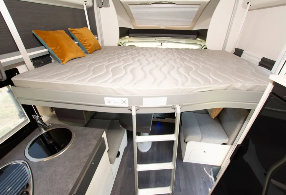Chausson-drop-down-bed-02280