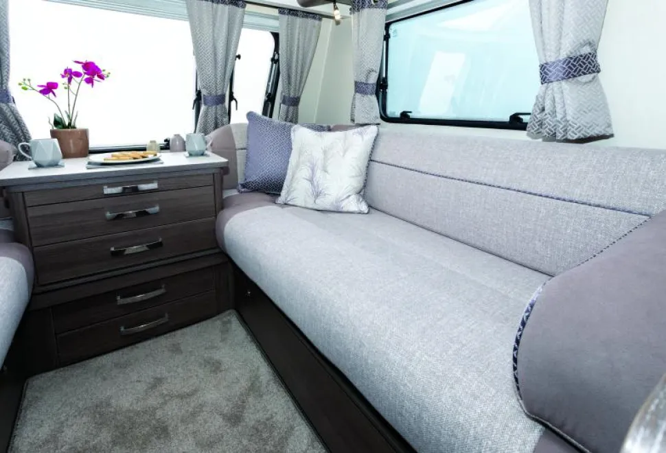 Long-lounge-seating-makes-good-single-beds3-42542