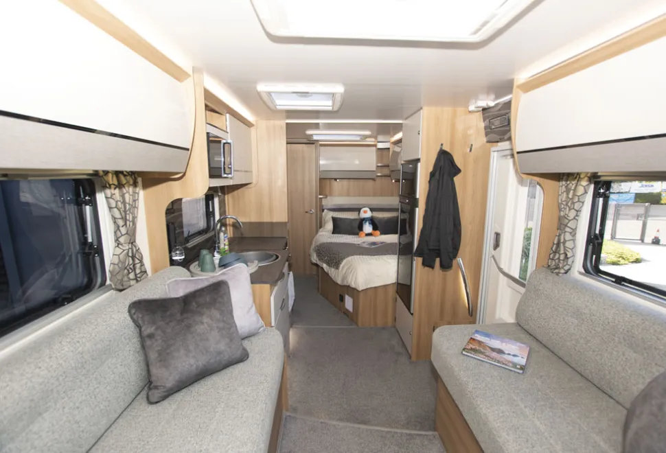 Autograph-interior-71741