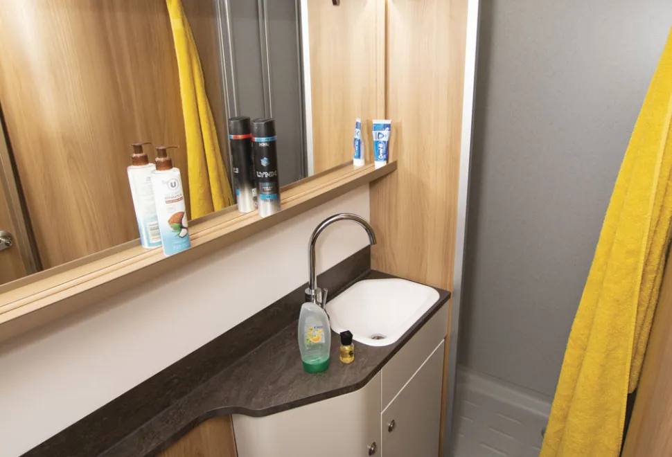 Autograph-washroom-28415