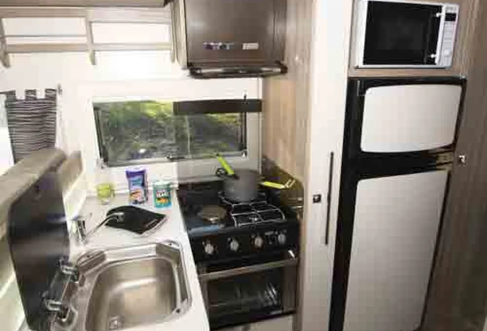 Tessoro-kitchen-98394