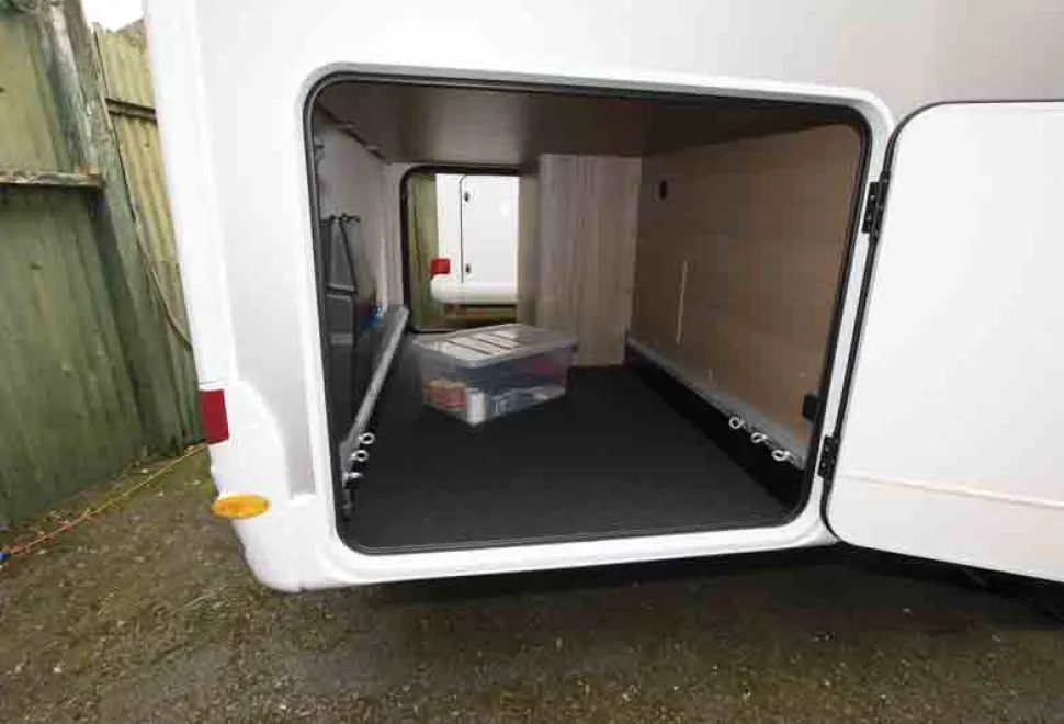 Carado-T449-rear-garage-MMM-26772