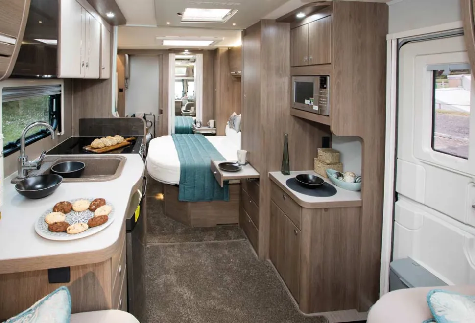 Luxury-looks-and-luxuriously-equipped-(note-the-deep-pile-carpet)-13227