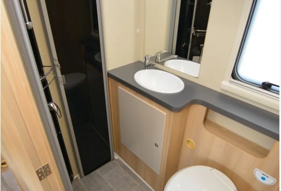 The Itineo Cozi PS700 low-profile motorhome washroom