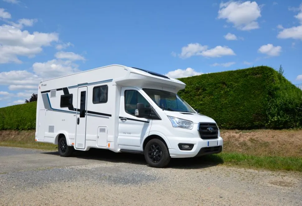 The Itineo Cozi PS700 low-profile motorhome