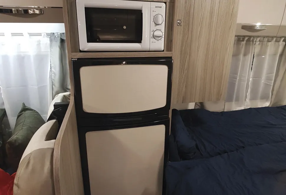 Mileo-fridge-98563