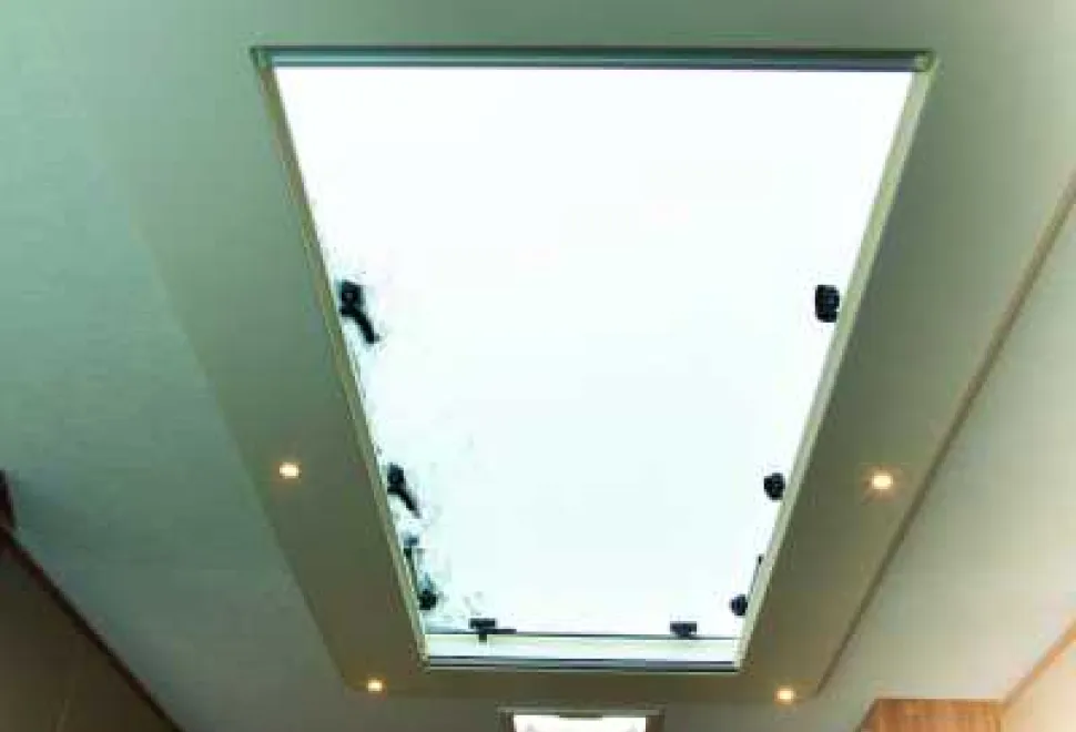 A-long-sky-light-plus-circular-touch-control-ceiling-lights-43885