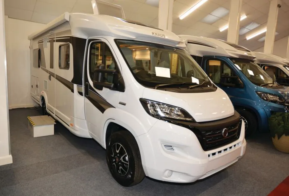 Knaus-Sky-TI-650-MF-Platinum-low-profile-motorhome-35625