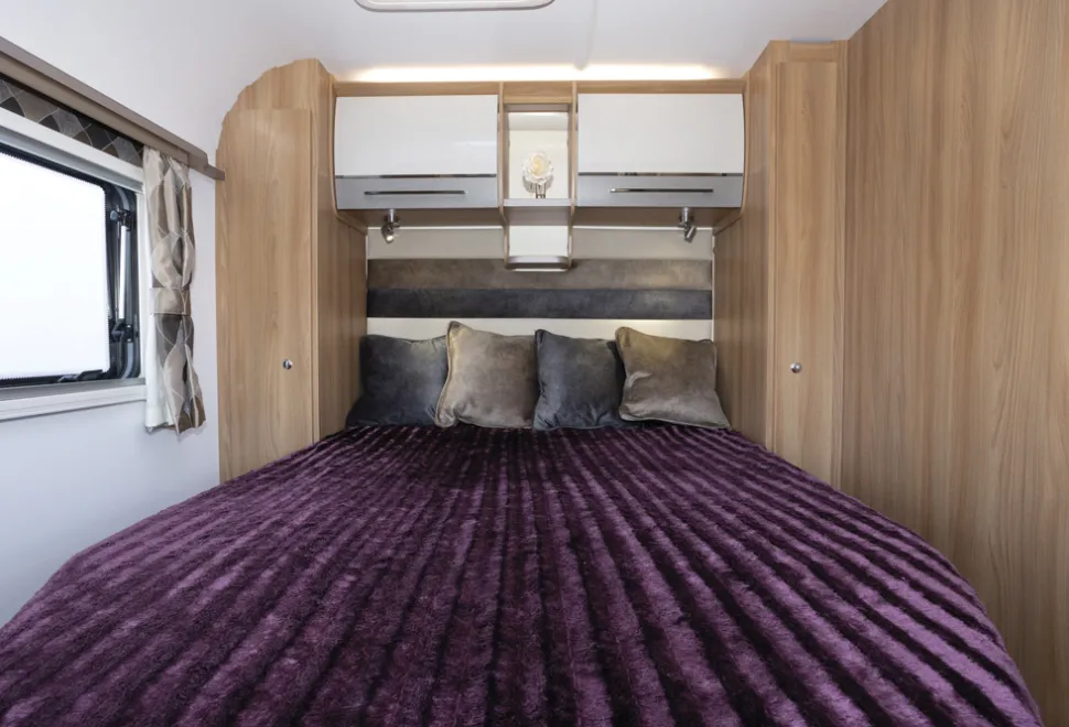 Bailey-Alicanto-Grande-Faro-bed-18476