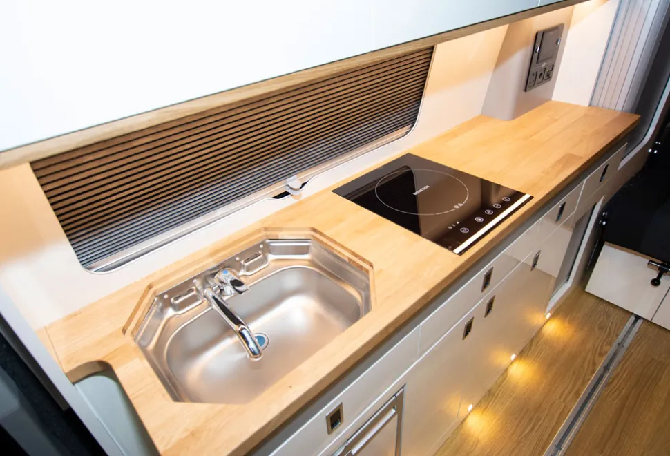 Three-Bridge-kitchen-close-up-44379