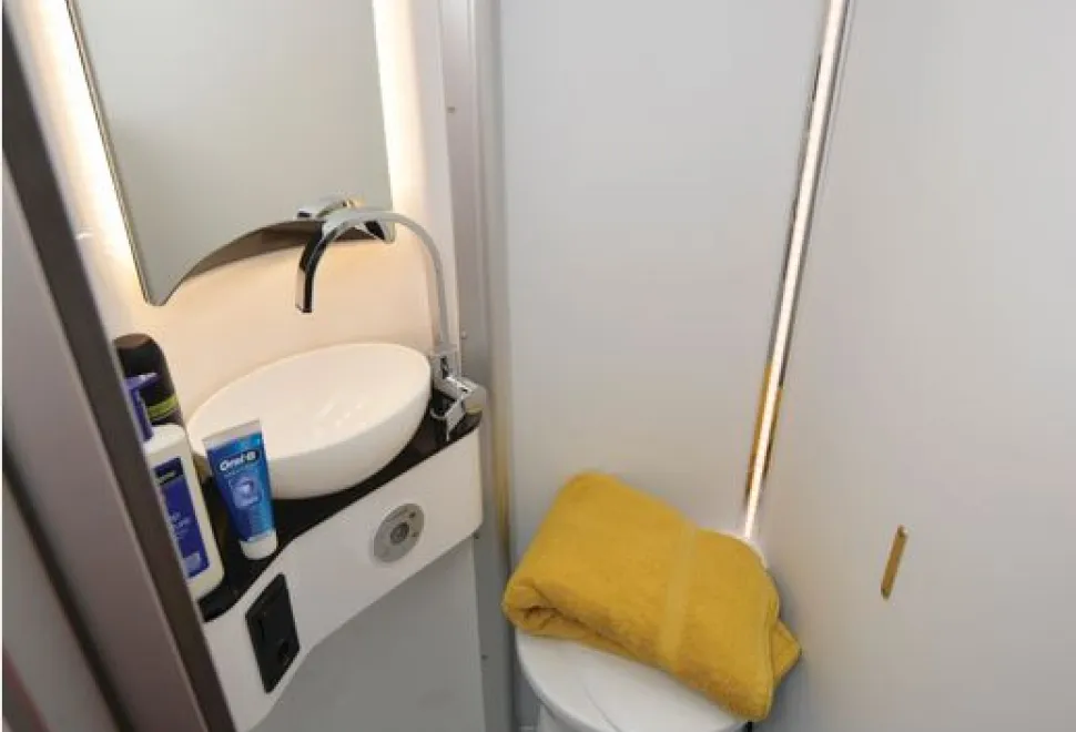Globecar Summit Shine high-top campervan washroom