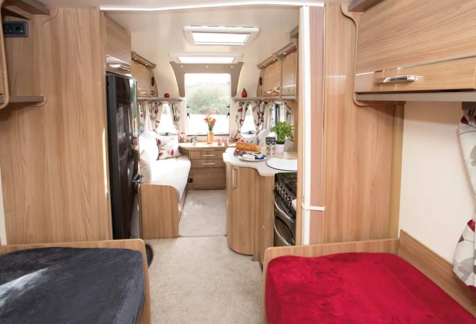 The-bed-area-ifeels-well-separated-fro-the-kitchen-35950