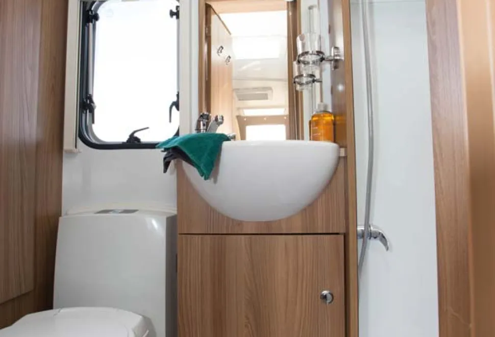 The-toilet-is-against-the-back-wall;-only-Bailey-produces-this-layout-72631