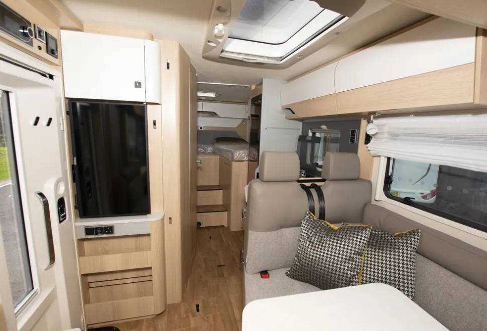 Hymer-B-MC-interior-31449
