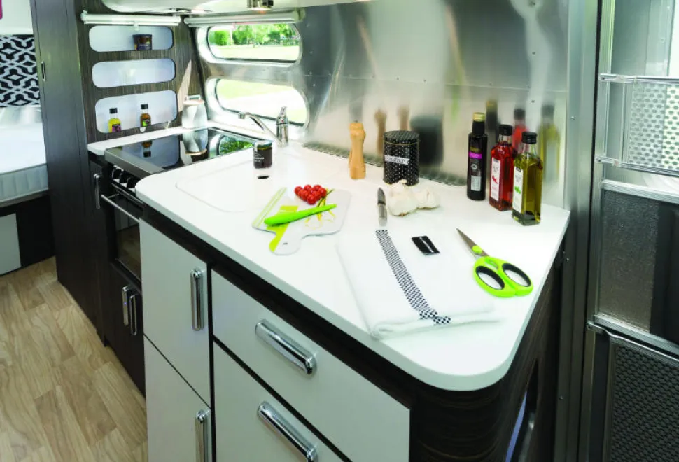 The-white-kitchen-worktop-is-domestic-style-Corian-w800-70262