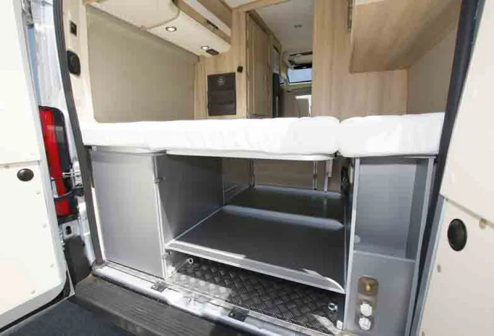 Dreamer-rear-storage-31031