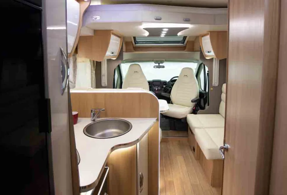 McLouis-kitchen-and-cab-80902