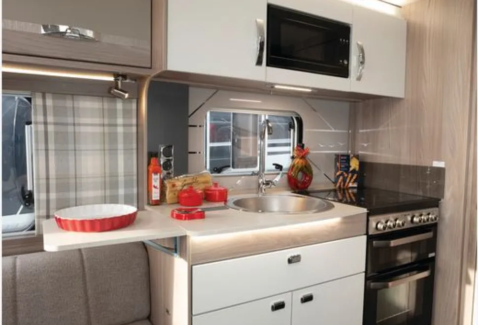 Swift Challenger Grande 650L SE caravan kitchen (photo courtesy of Richard Chapman)