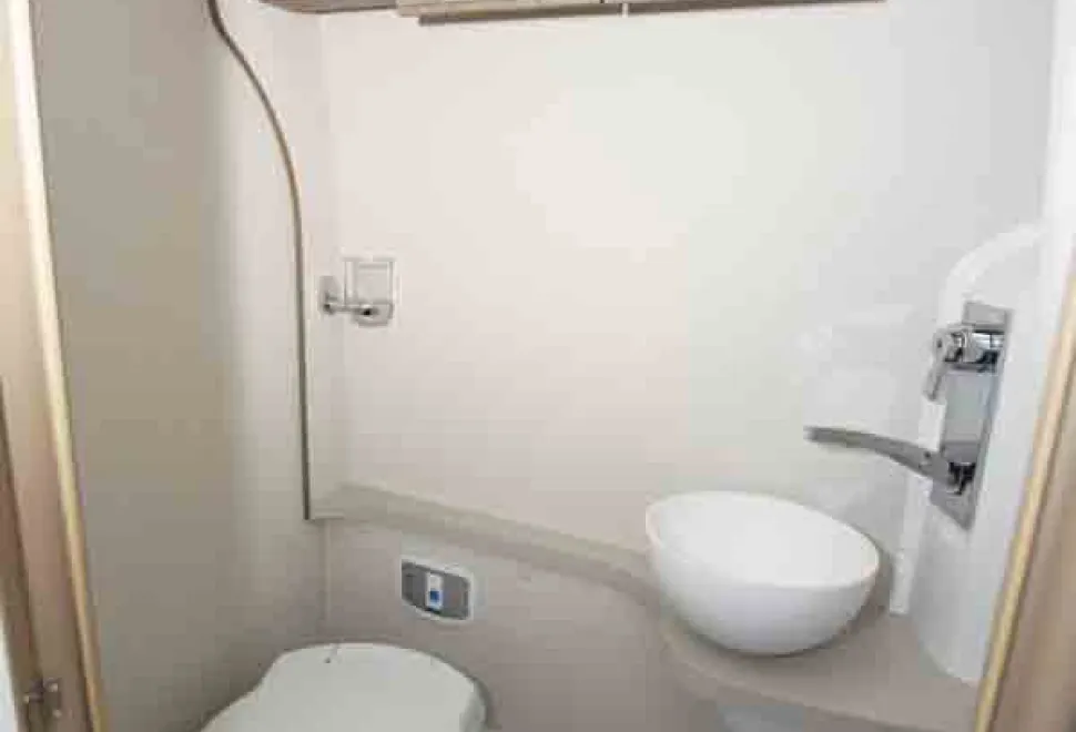 Compass-Avantgarde-bathroom-62347
