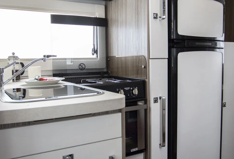 482_Kitchen_1-04942