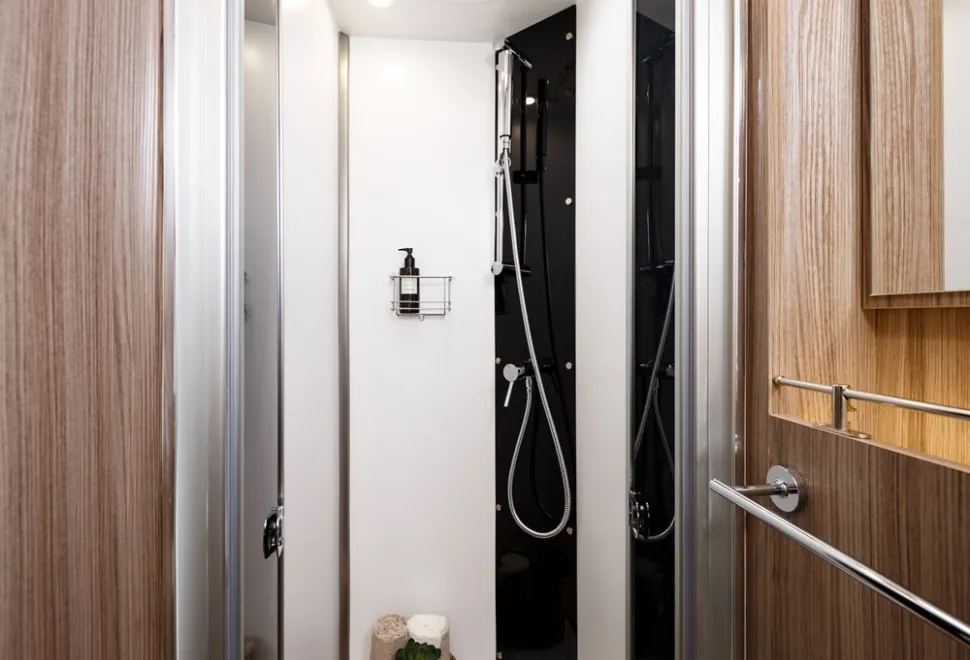 Tessorro-487-shower-67888