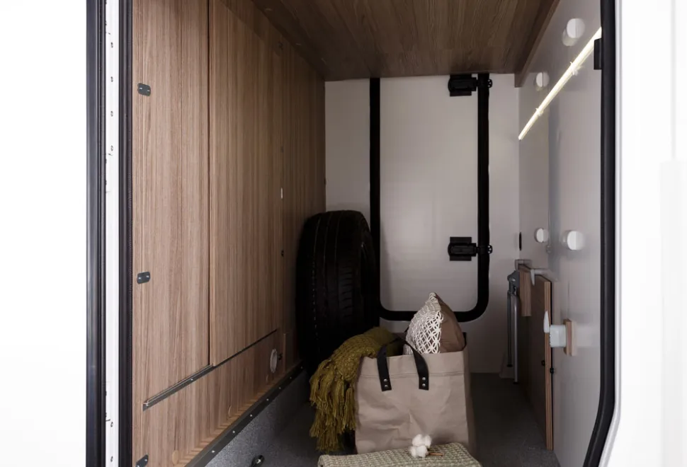 Tessoro-487-garage-63666
