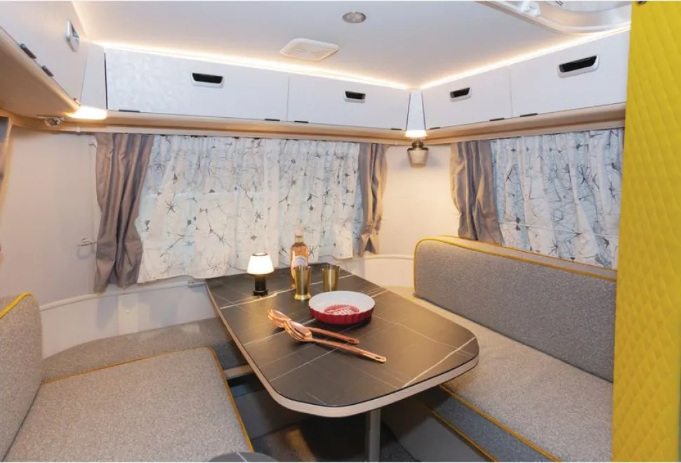 Eriba Touring 560 caravan lounge (photo courtesy of Richard Chapman)