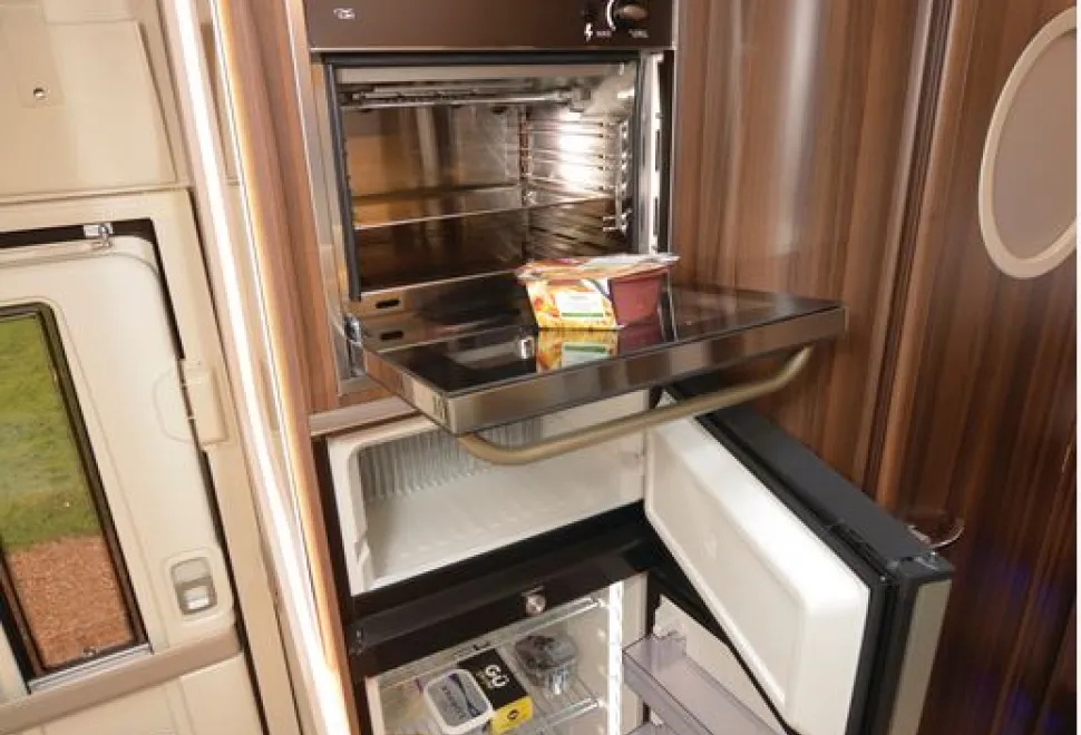 Rimor Super Brig 95 Plus low-profile motorhome kitchen part two