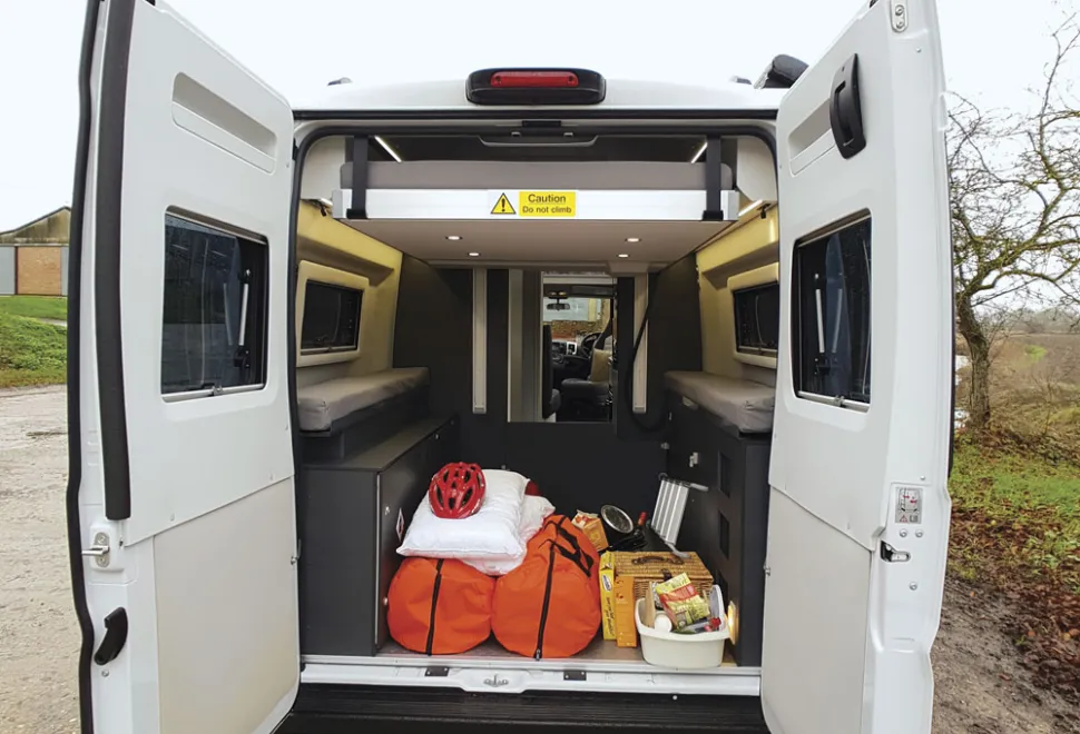 Adria-Twin-rear-doors-95142