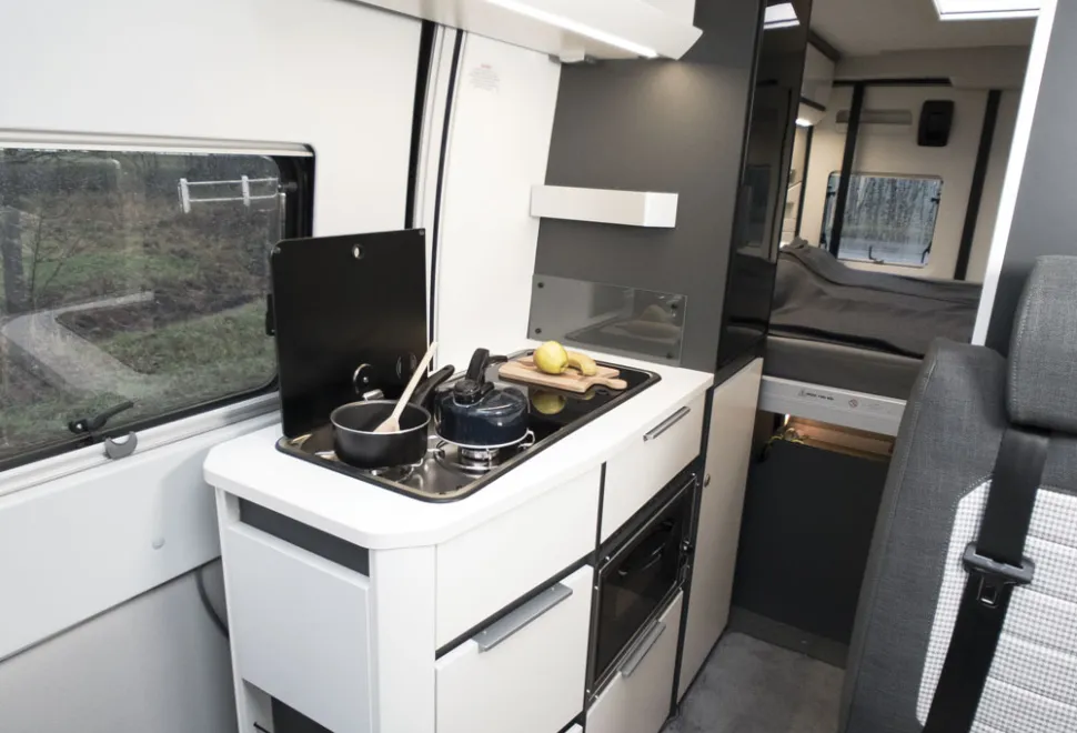 Adria-Twin-kitchen-69110