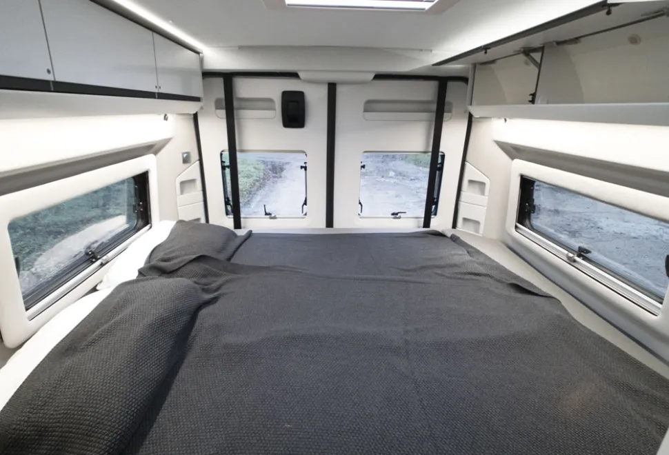 Adria-Twin-beds-13015