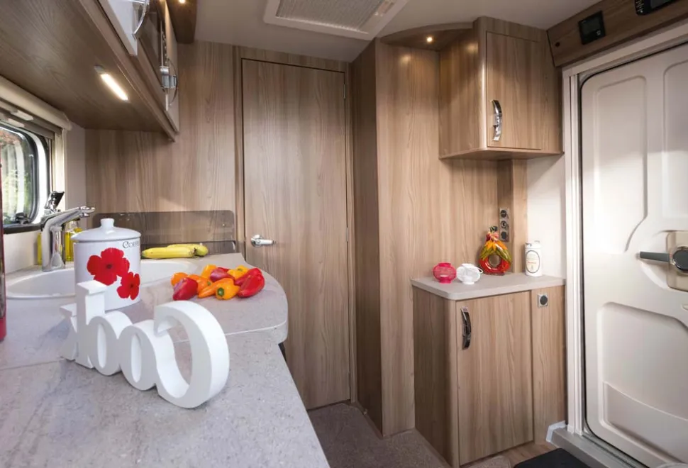 Distinctly-two-rooms!-This-is-luxury-on-a-budget!jpg-31389