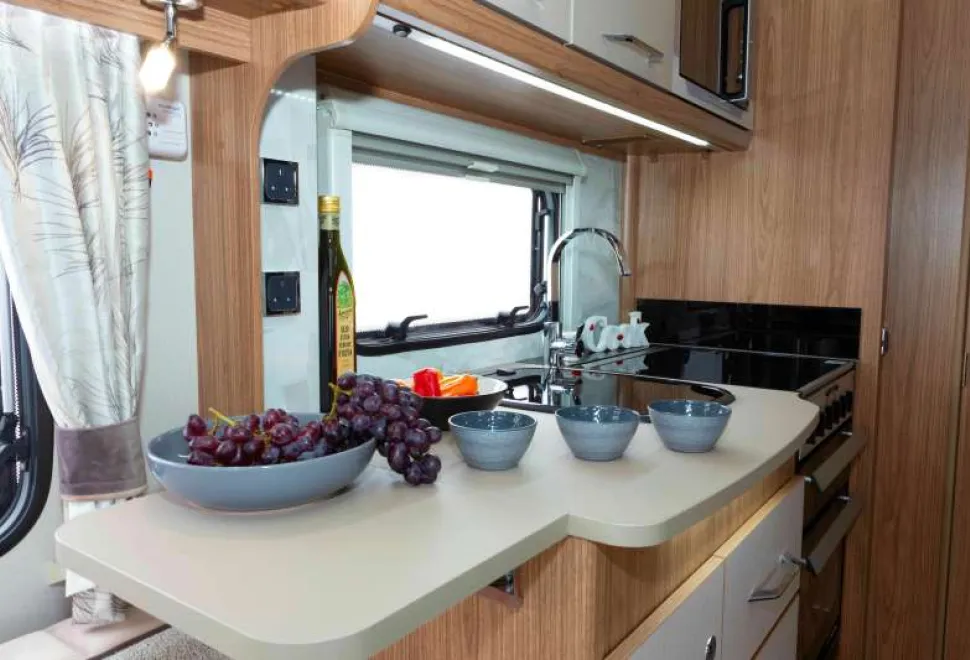 With-the-30cm-extension-in-place,-the-kitchen-is-1-98056