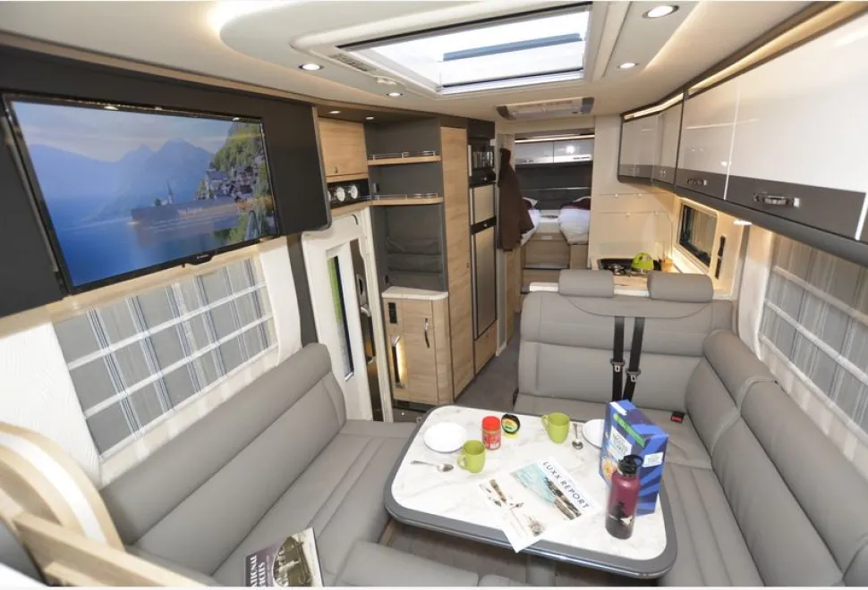 Dethleffs Globetrotter XXL A 9000-2 EB interior