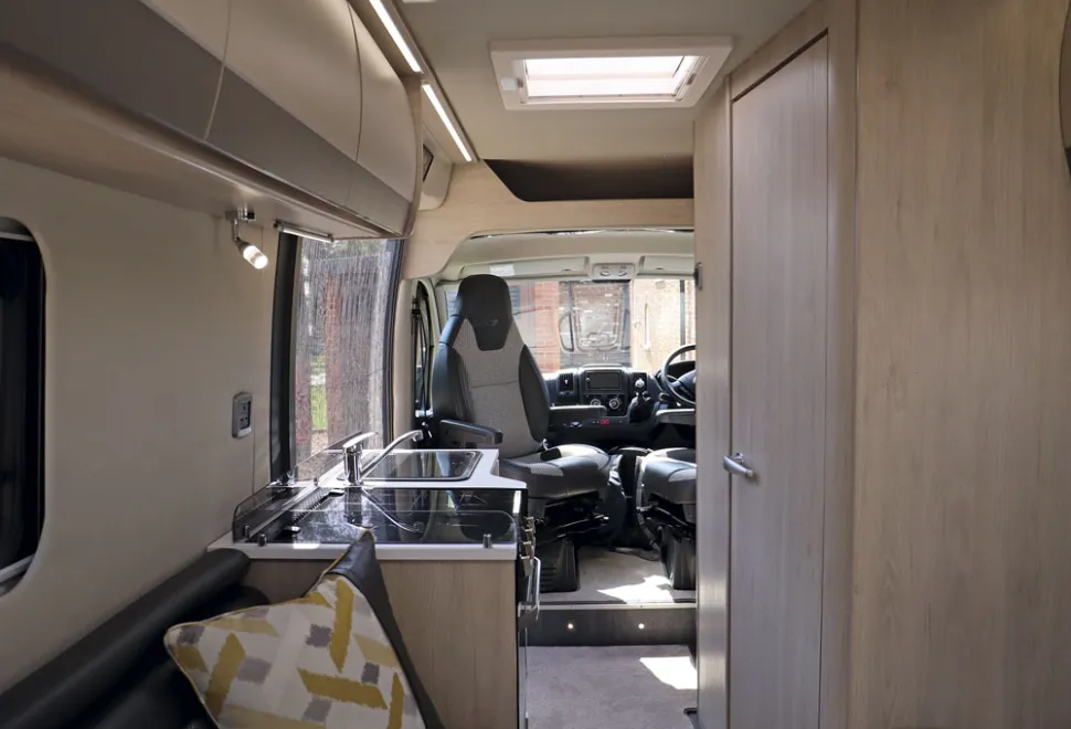 Auto-Trail-Tribute-660-long-view-02525