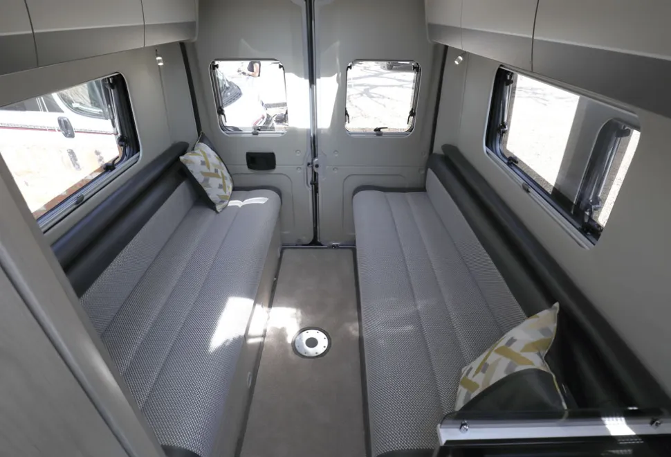 Auto-Trail-Tribute-660-lounge-seats-25556
