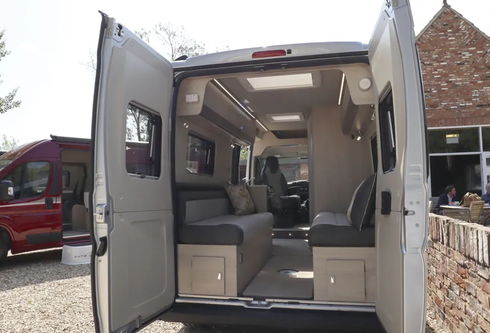 Auto-Trail-Tribute-660-rear-doors-41713