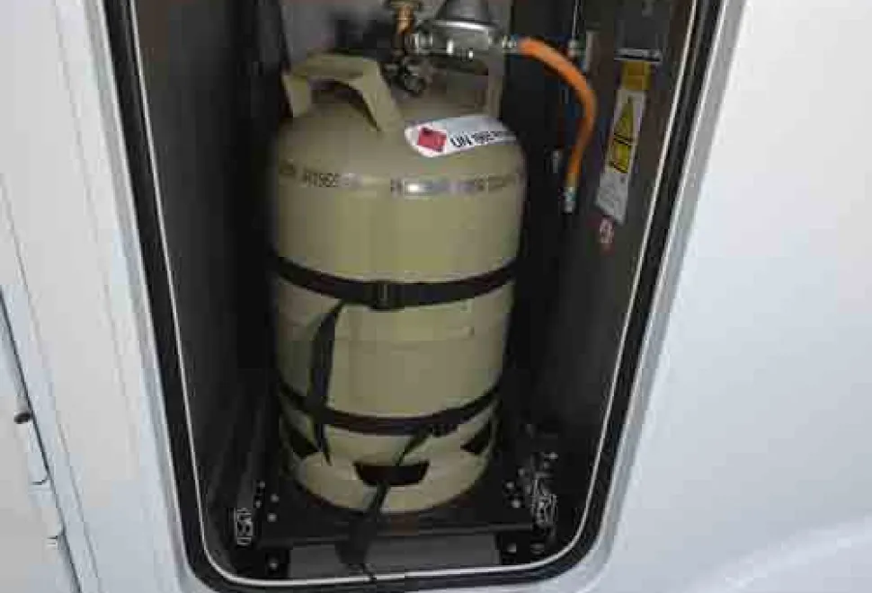 Hobby-Optima-V65-gas-cylinders-38018