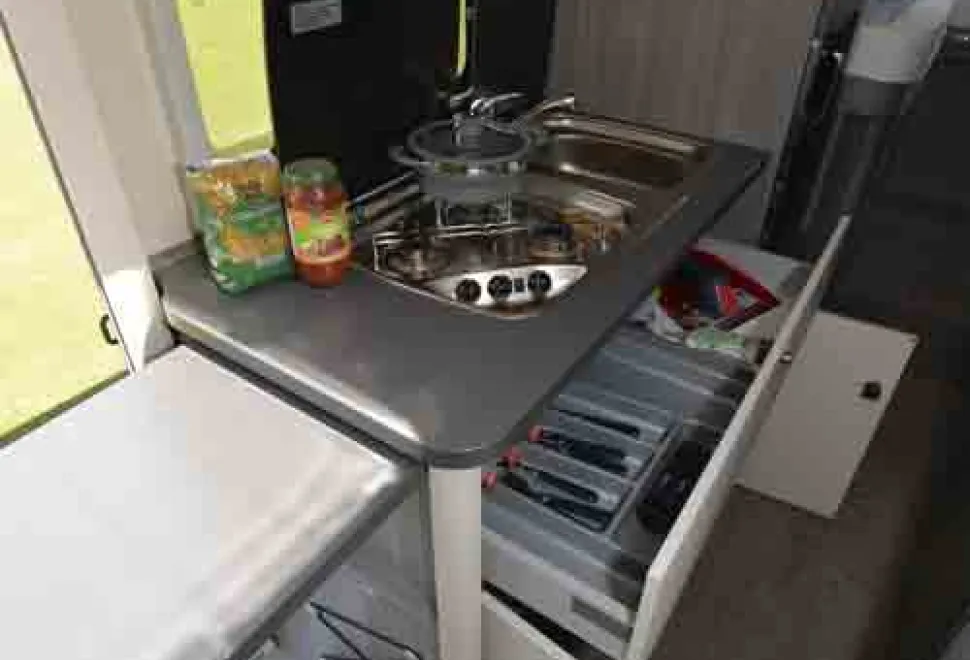 Hobby-Optima-V65-hob-and-drawers-27215