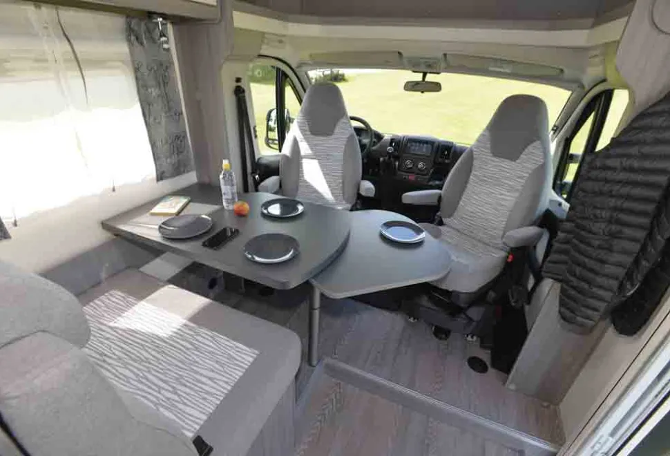 Hobby-Optima-V65-lounge-area-table-83342