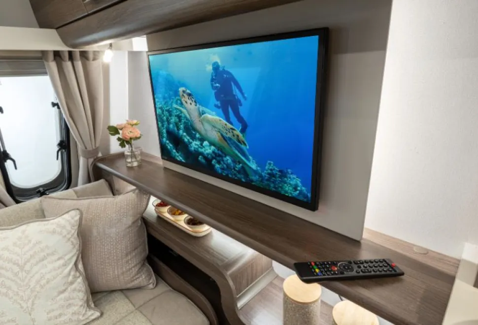 _L2A8187-tv-image--64063