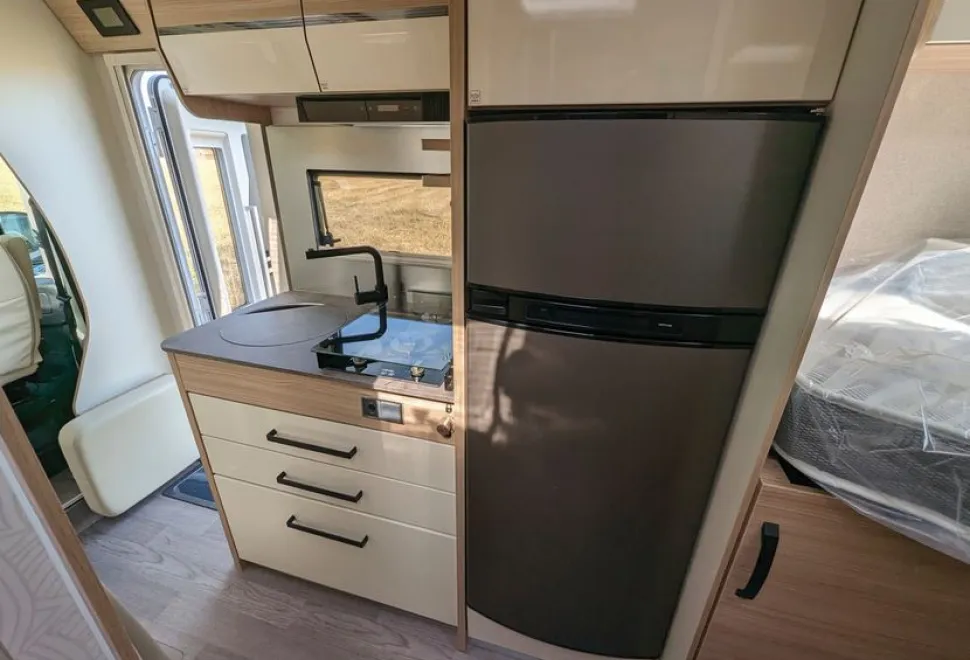 The Florium Baxter 65 LJG low-profile motorhome kitchen